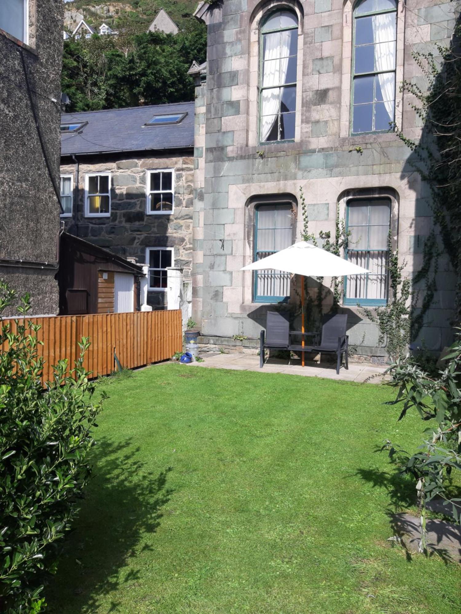 Ground Floor Barmouth Centre Apartment With Garden ภายนอก รูปภาพ